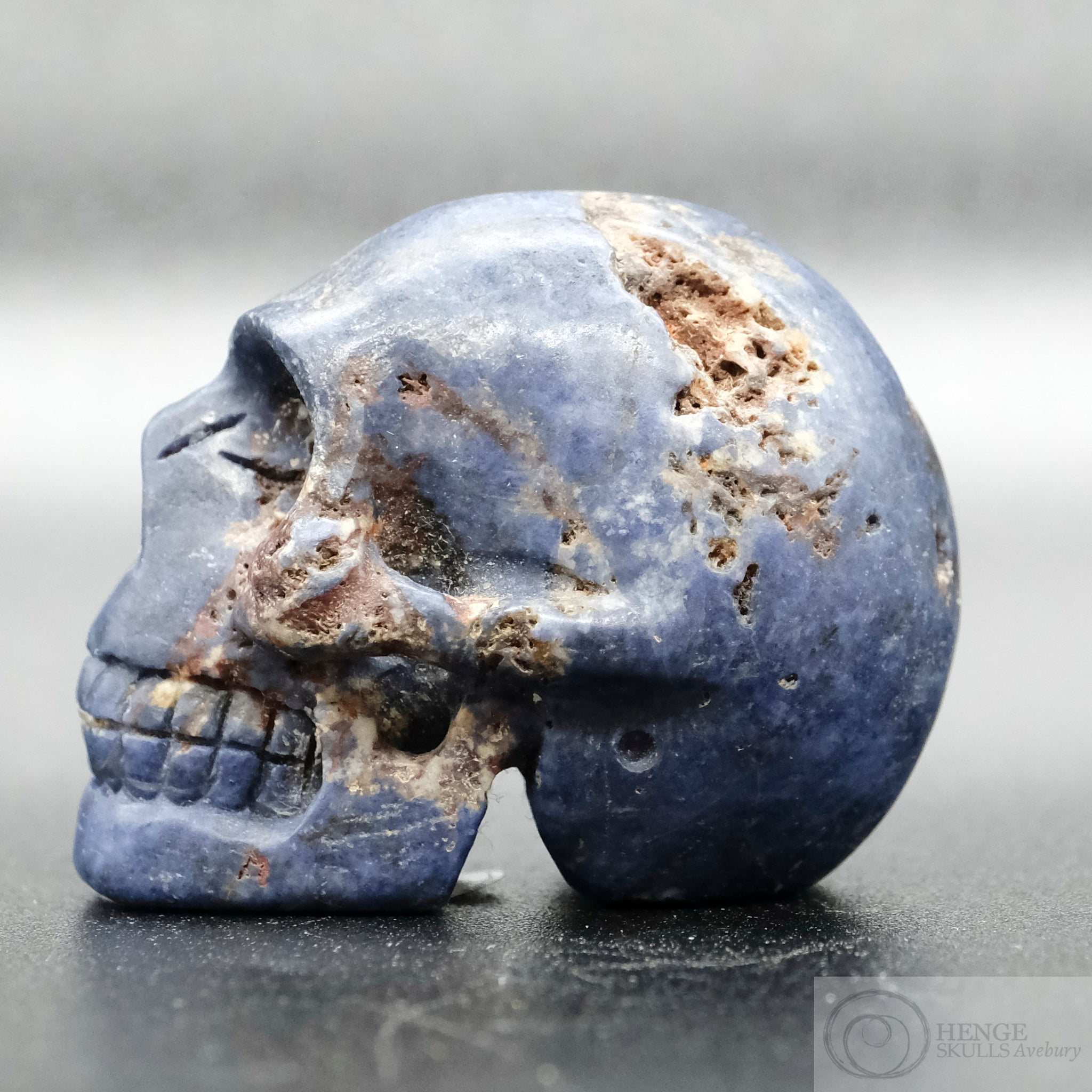 Sapphire skull sales